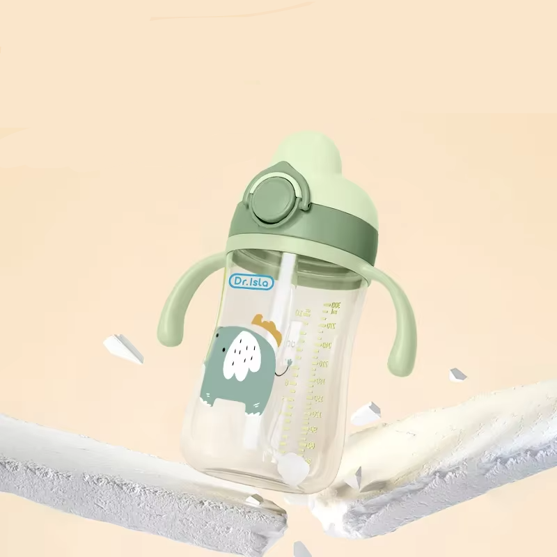 💧 בקבוק הדרכה עם קש נייד לתינוקות – לימוד שתייה נוח ובטוח