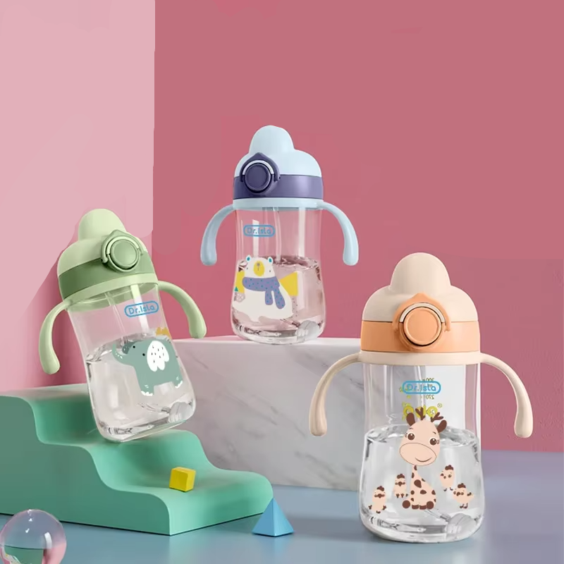 💧 בקבוק הדרכה עם קש נייד לתינוקות – לימוד שתייה נוח ובטוח